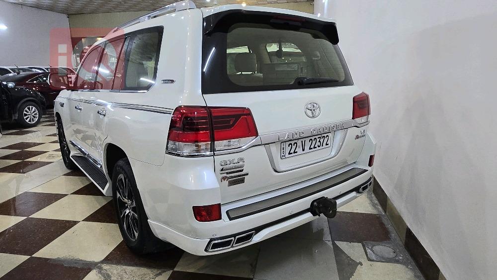 تويوتا لاندكروزر